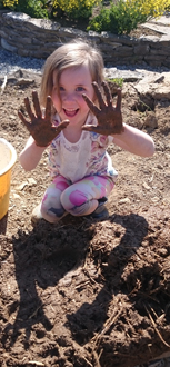 mucky hands